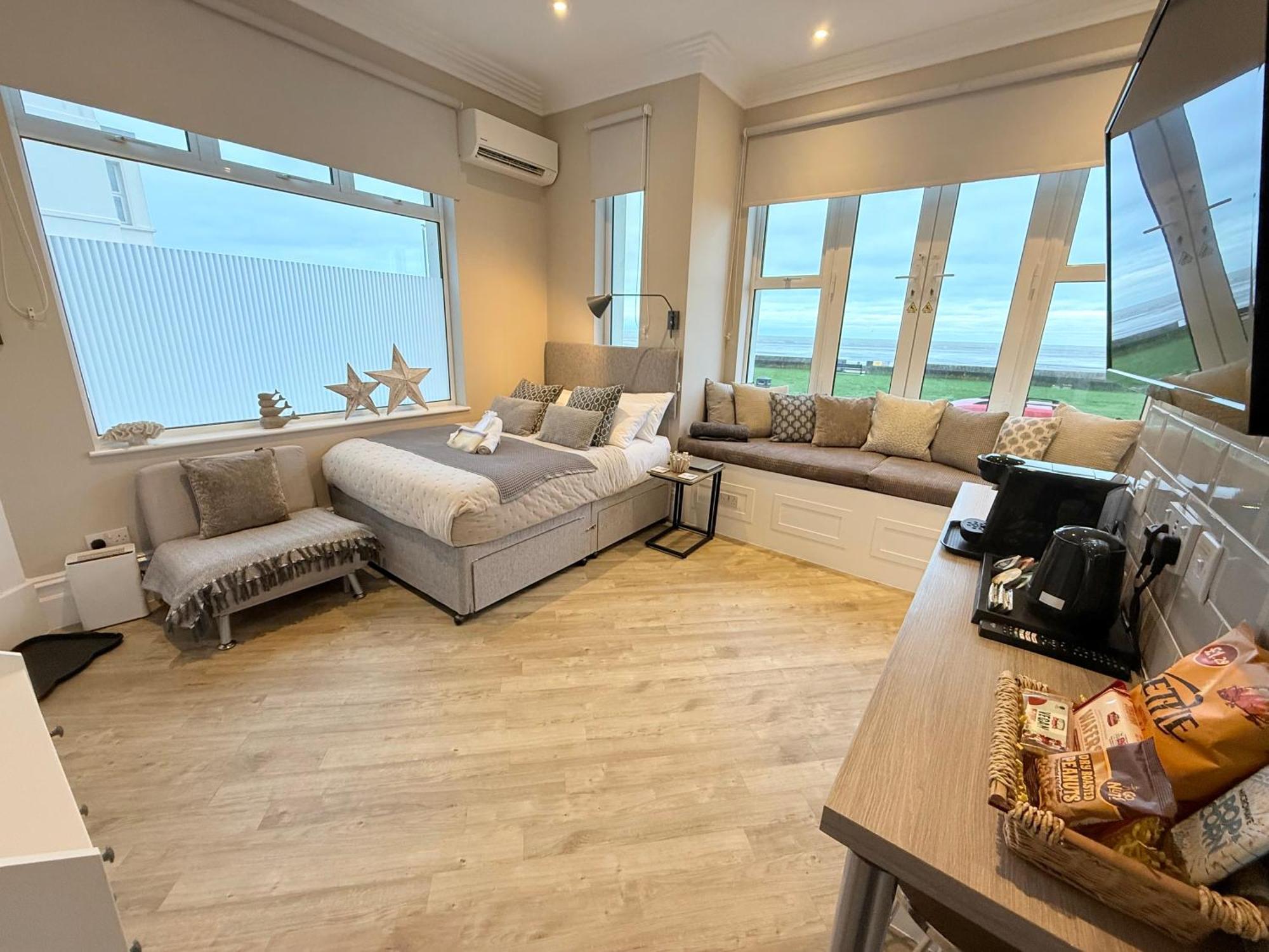 Beachfront Compact Coastal Crib, Direct Sea Views & Air Conditioning Littlestone-on-Sea Εξωτερικό φωτογραφία